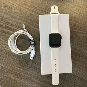 Apple Watch series 5, 40mm GPS + cellular